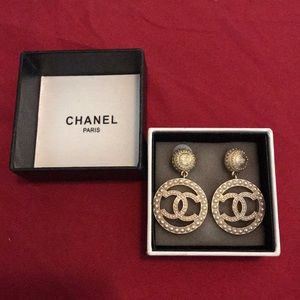Authentic Chanel CC Pearl Drop Earrings